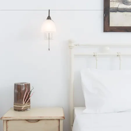 Fragias Hotel - Quiet Downtown, 2 Min Walk To Naxos Town 3*