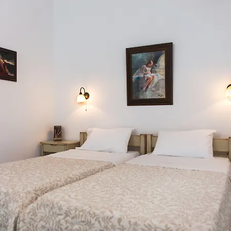 Fragias Hotel - Quiet Downtown, 2 Min Walk To Naxos Town Naxos City