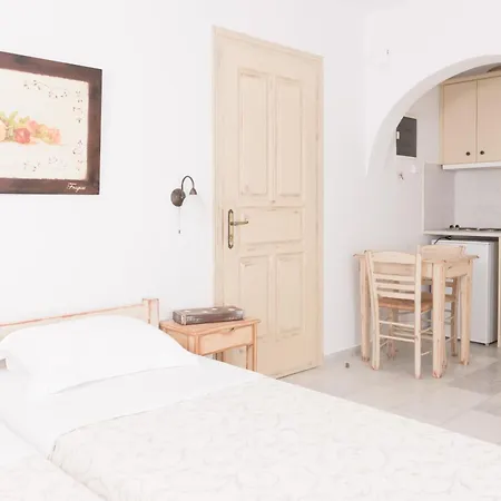 Fragias Studios & Apartments 4*