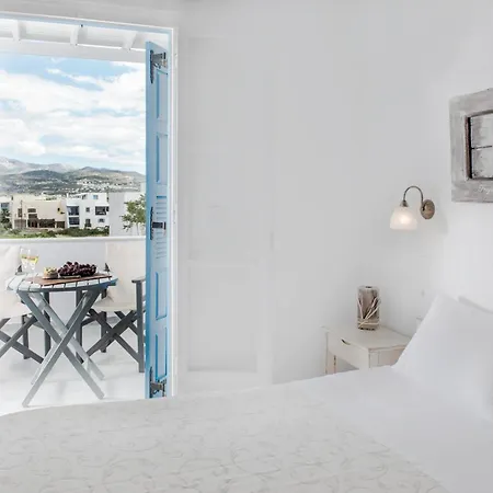 מלון דירות Fragias Studios & Apartments 4*