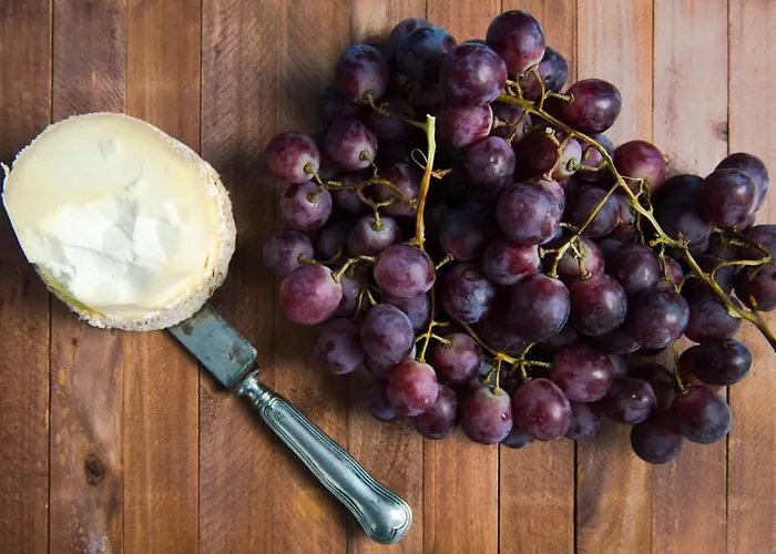 Fragias Hotel - Quiet Downtown, 2 Min Walk To Naxos Town 3*