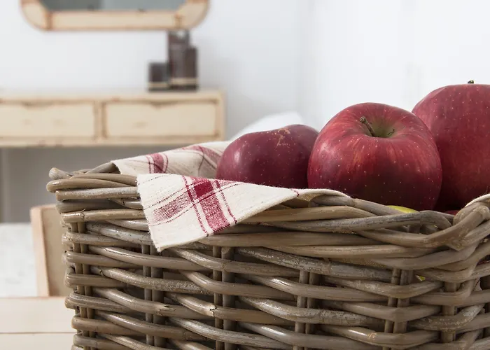 Fragias Hotel - Quiet Downtown, 2 Min Walk To Naxos Town Aparthotel