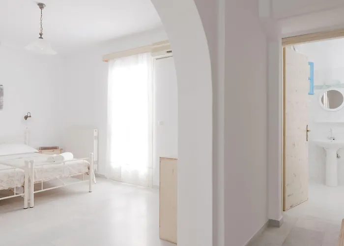 Fragias Hotel - Quiet Downtown, 2 Min Walk To Naxos Town Aparthotel Naxos City