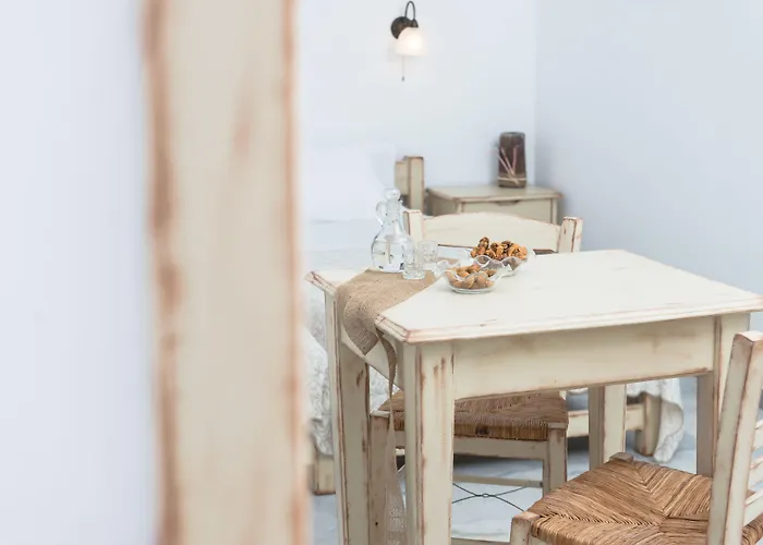 Fragias Studios & Apartments מלון דירות Naxos City