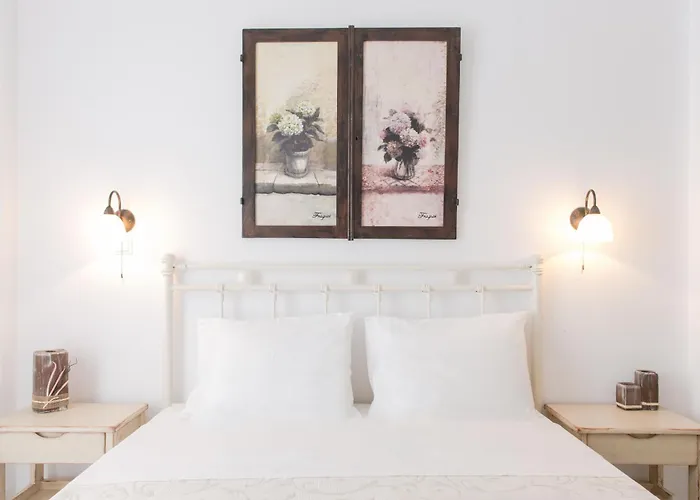 מלון דירות Fragias Studios & Apartments 4*