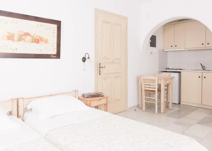 Fragias Studios & Apartments 4*