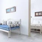 Fragias Studios & Apartments Aparthotel 4*