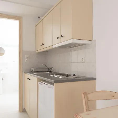 Fragias & Aparthotel 3*