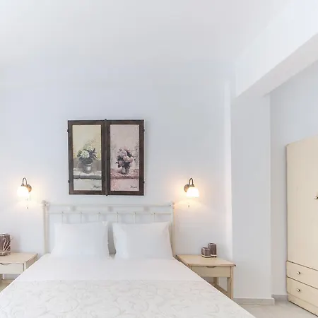 Fragias & Naxos City