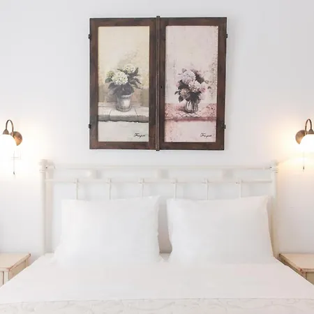 Fragias & 2* Naxos City