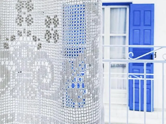 Aparthotel Fragias Hotel - Quiet Downtown, 2 Min Walk To Naxos Town 3*