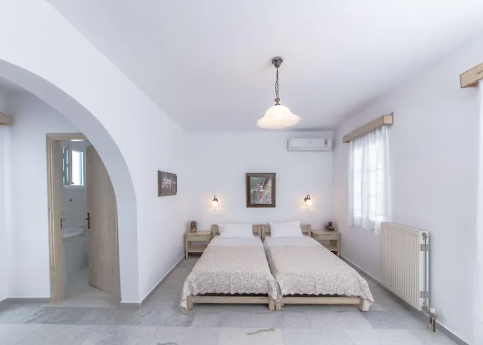 Fragias Hotel - Quiet Downtown, 2 Min Walk To Naxos Town Naxos City