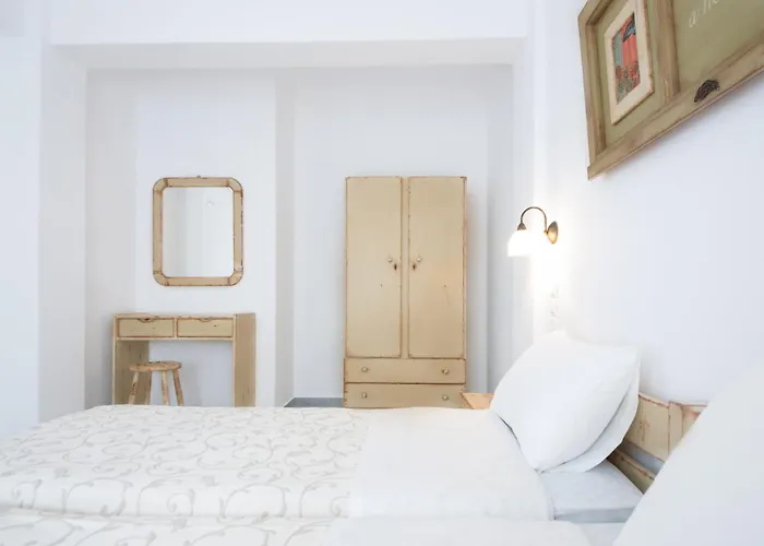 Fragias Studios & Apartments Aparthotel 4*