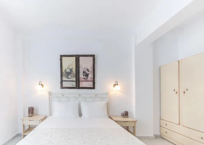 Fragias Hotel - Quiet Downtown, 2 Min Walk To Naxos Town Naxos City